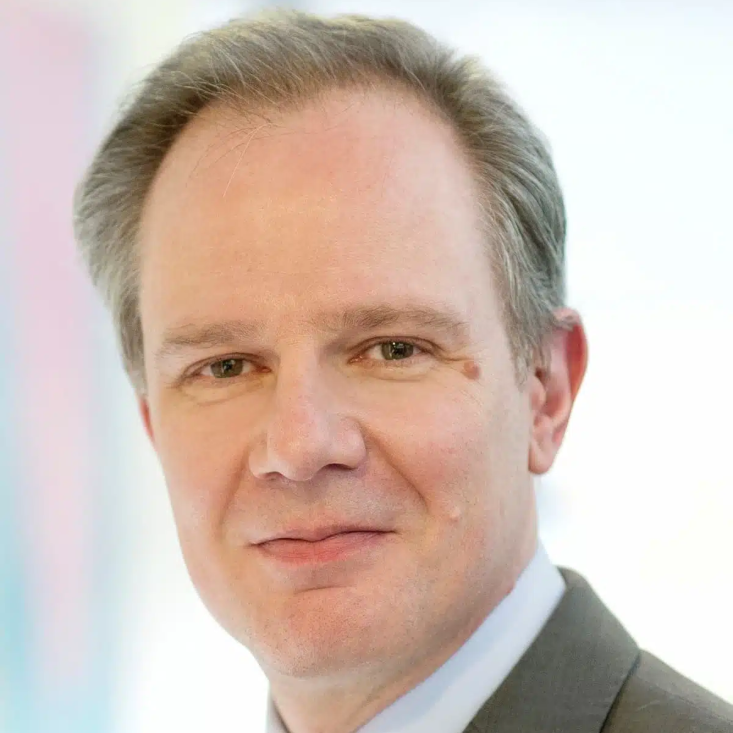 Headshot of Dr Oliver Bernath, Neurology lead on HBSUK's Medical Advisory Board